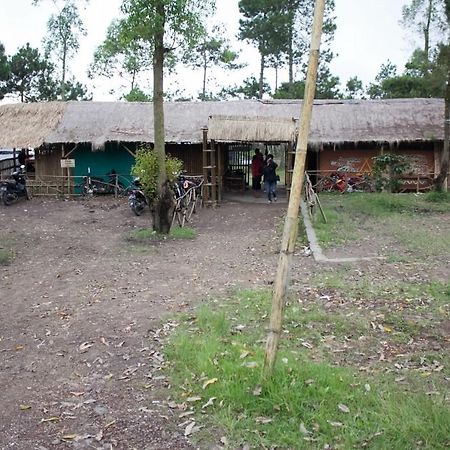Papandayan Camping Ground Hotell Cileuleuy Eksteriør bilde
